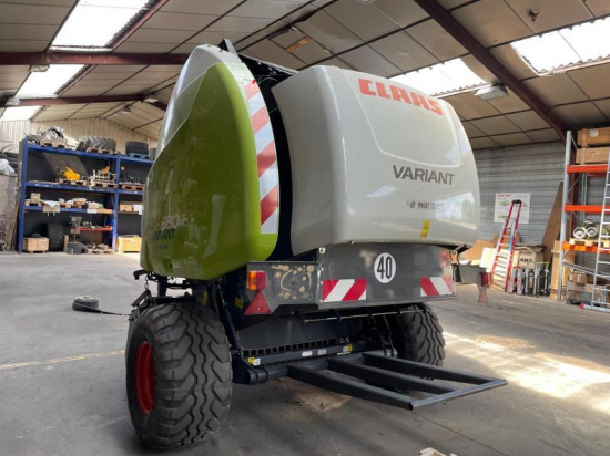 CLAAS RECOLTE - VARIANT 380 RC - 2016