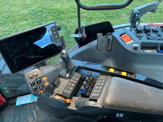 VALTRA - Q305 - 2022
