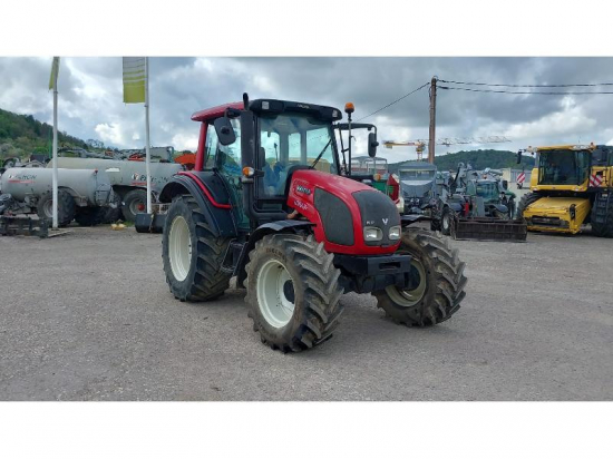 VALTRA - N82 - 2012