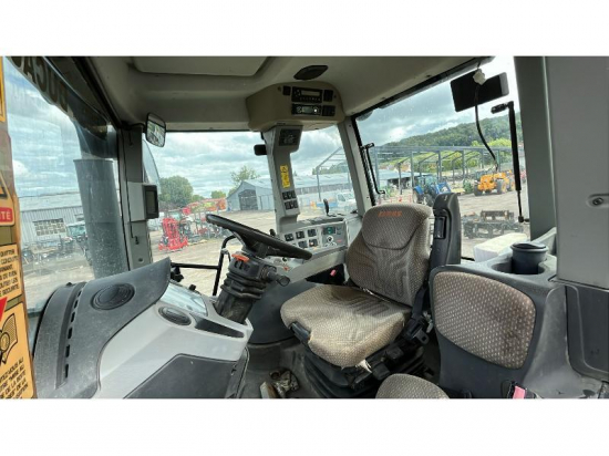 CLAAS TRACTEUR - ARION 630 - 2012