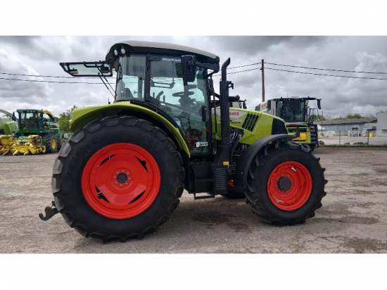 CLAAS TRACTEUR - 450 PANORAMIC - 2025