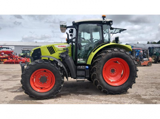 CLAAS TRACTEUR - 450 PANORAMIC - 2025