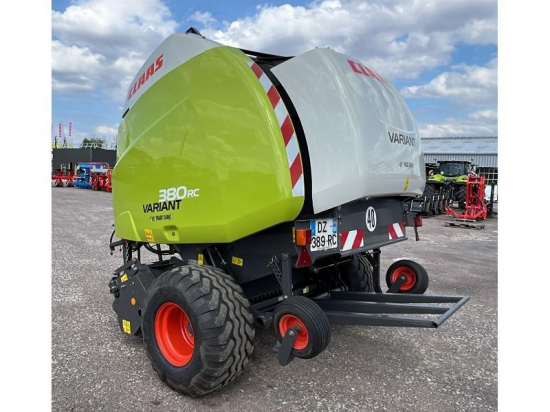 CLAAS RECOLTE - VARIANT 380 RC - 2016