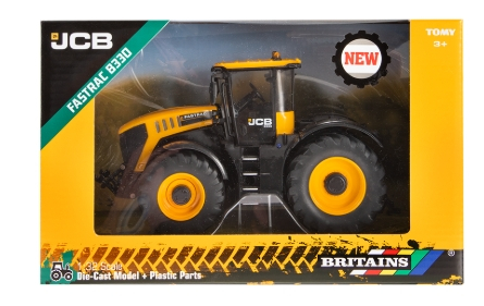 Tracteur Fastrac 8330 à l'échelle 1:32