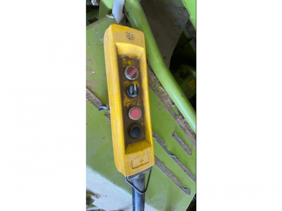 CLAAS RECOLTE - ROLLANT 250 - 2005