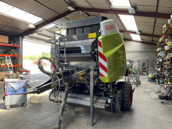 CLAAS RECOLTE - VARIANT 380 RC - 2016