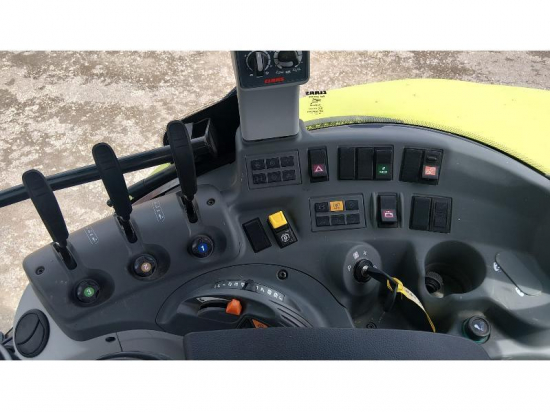 CLAAS TRACTEUR - 450 PANORAMIC - 2025