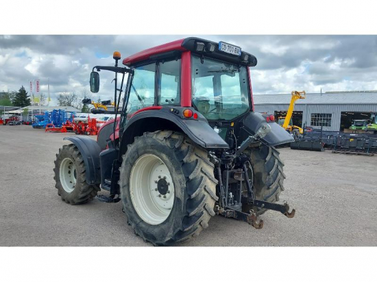 VALTRA - N82 - 2012