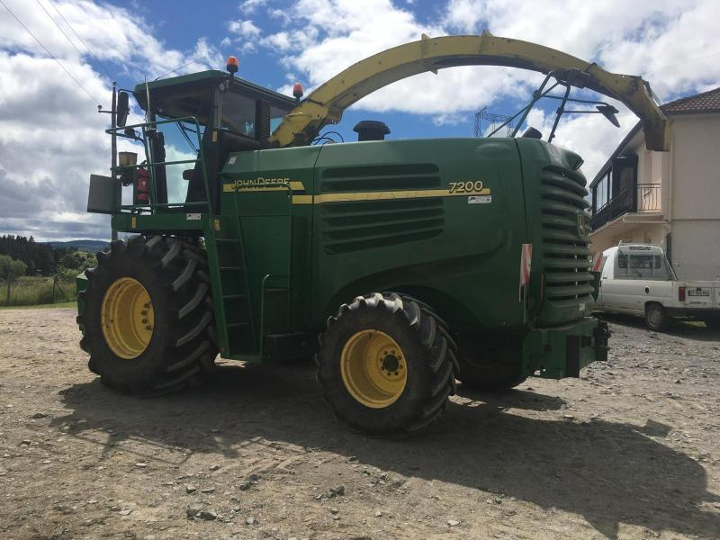 JOHN DEERE - 7200 - 2004