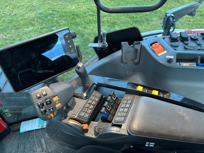 VALTRA - Q305 - 2022