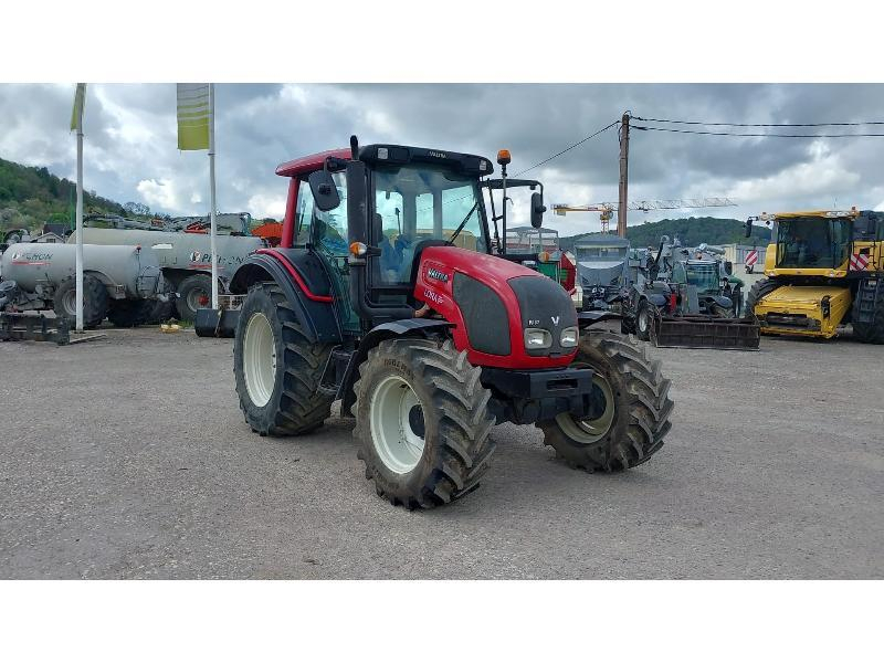 VALTRA - N82 - 2012