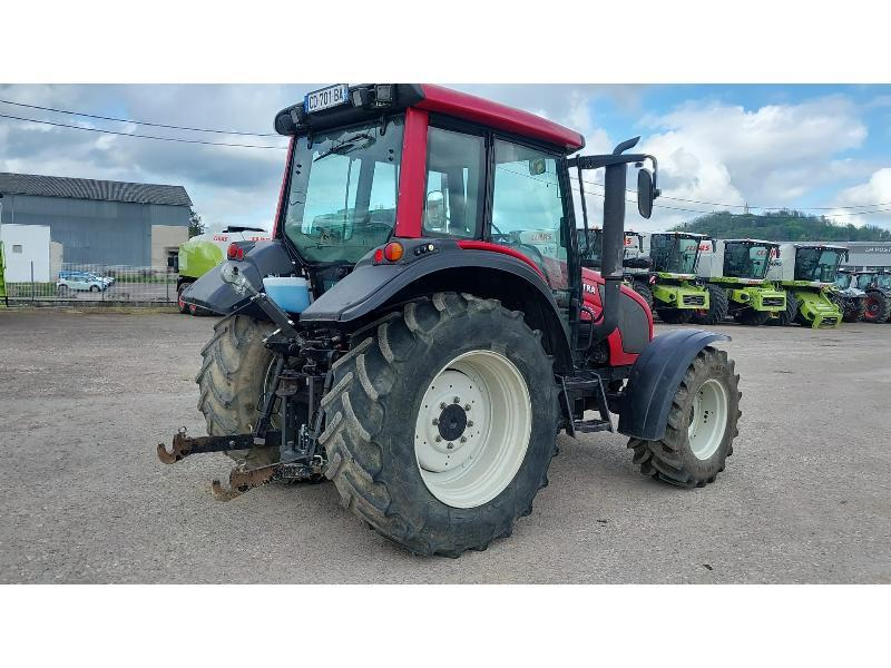 VALTRA - N82 - 2012