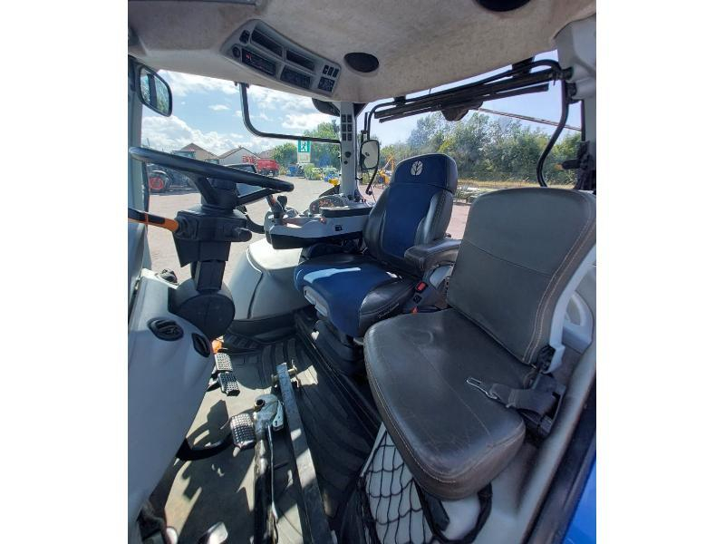 NEW HOLLAND - T7.225 - 2016