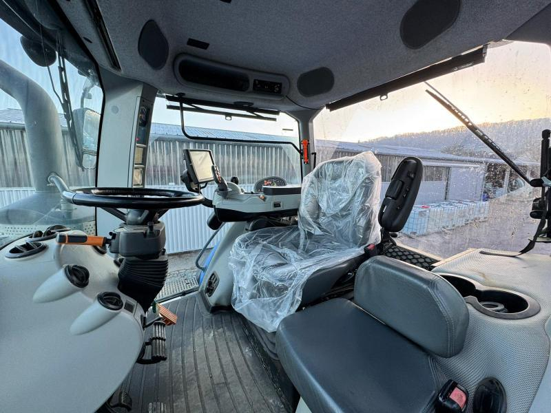 NEW HOLLAND - T8,410 - 2015