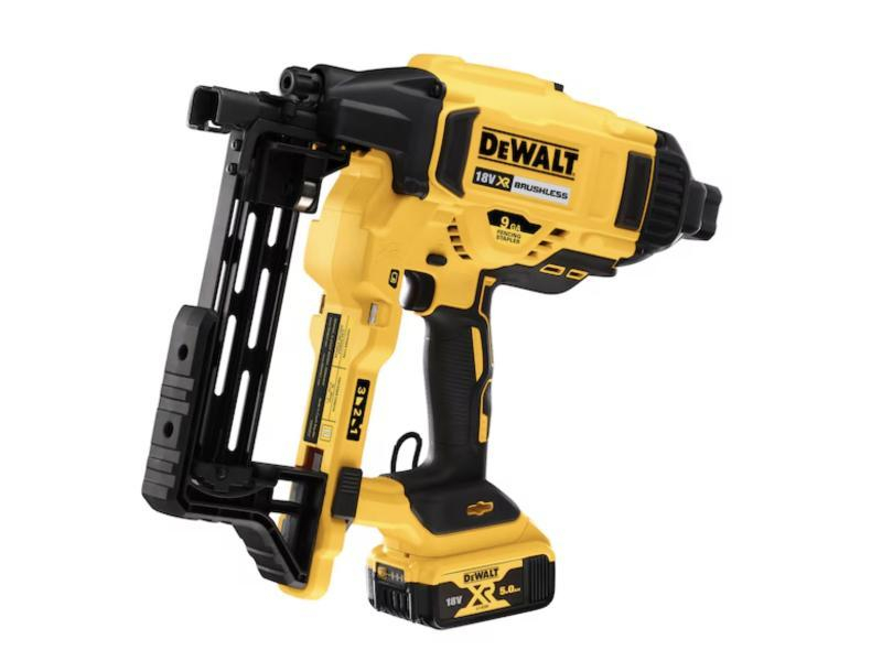 Agrafeuse DEWALT 2X5AH+AGRAFES GRATUITES