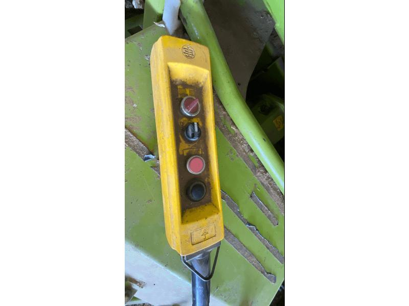CLAAS RECOLTE - ROLLANT 250 - 2005