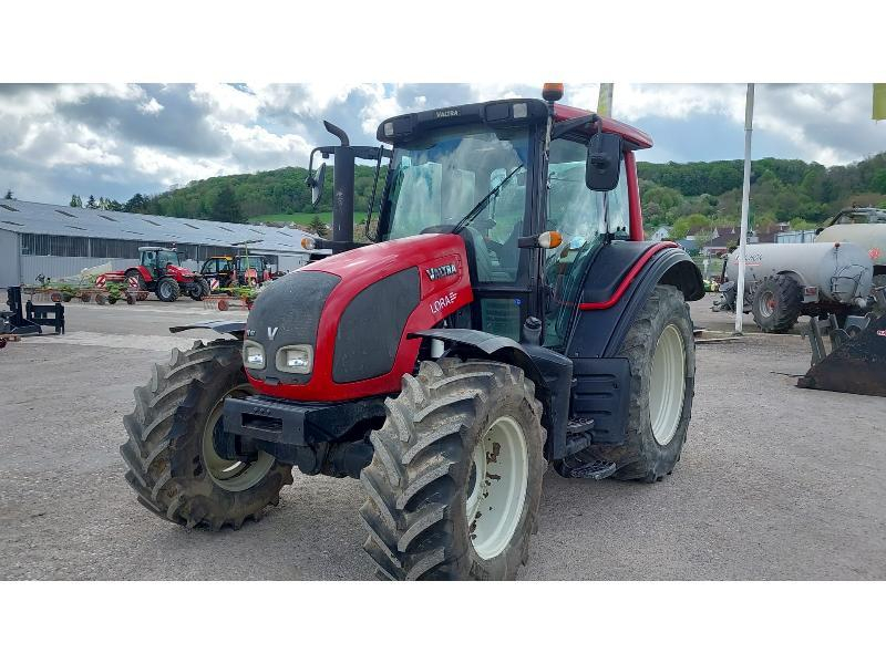 VALTRA - N82 - 2012