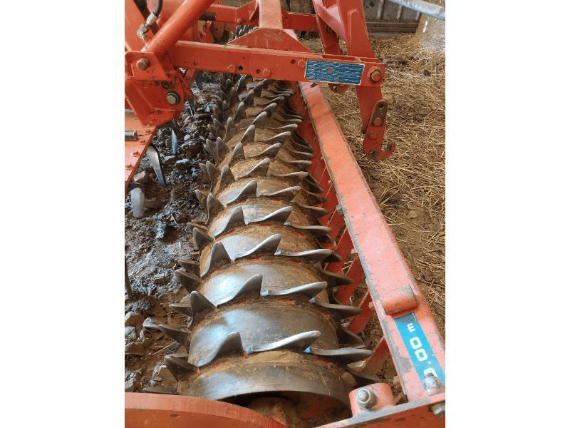 KUHN - HR 3002 D - 1995