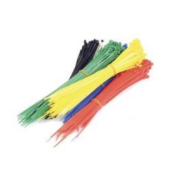Assortiment de colliers 6 couleurs