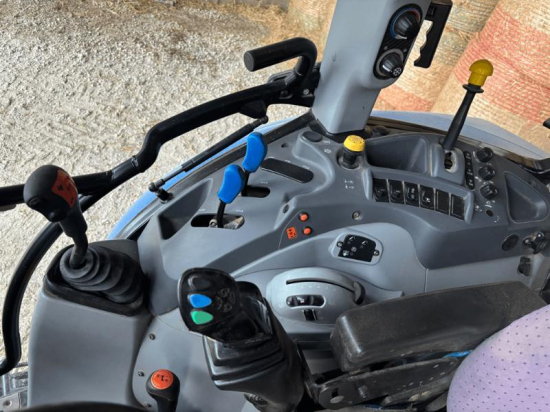 NEW HOLLAND - T5.105 - 2013