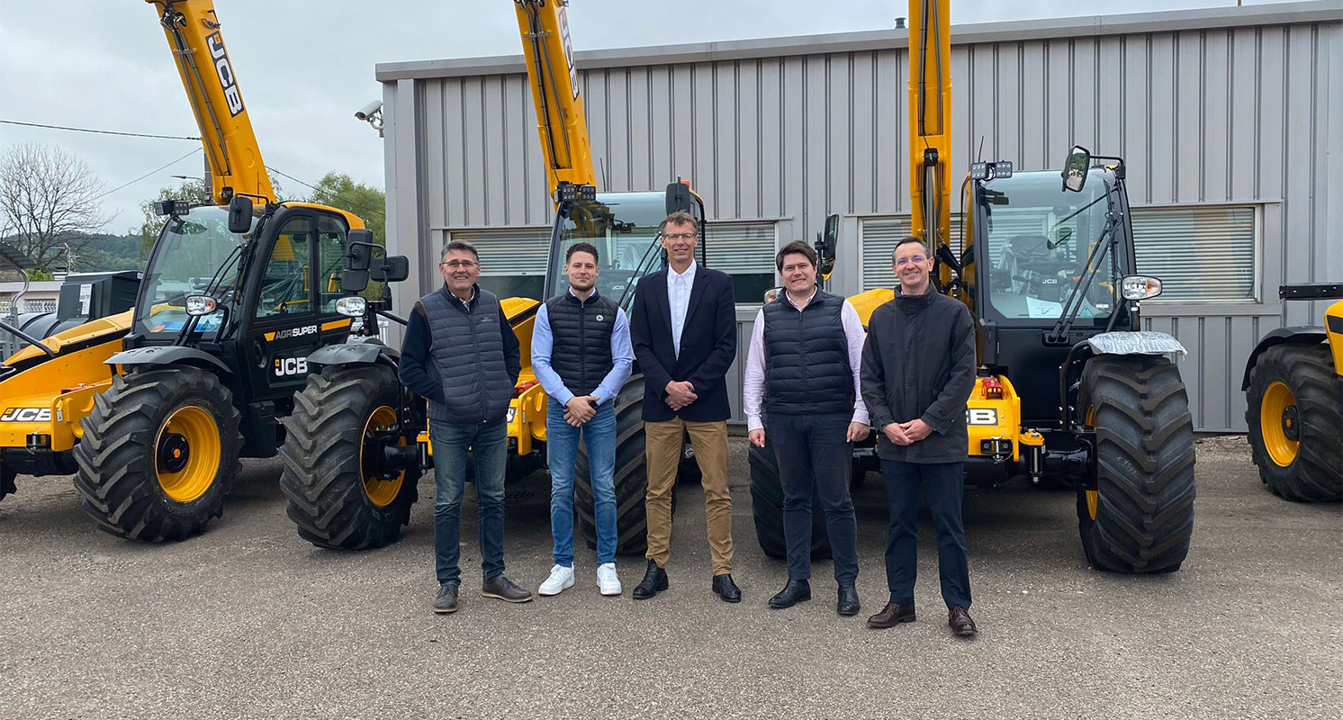 La direction JCB Agriculture en visite chez Pagot Caput .